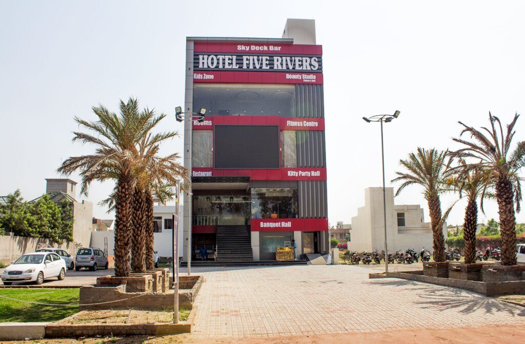 Hotel-Five-Rivers